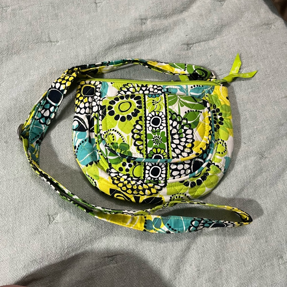 VERA BRADLEY CROSSBODY